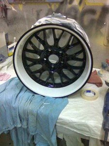 Rondell  Felge in 10x17 ET 15 mit Falken  Reifen in 245/35/17 montiert hinten mit 15 mm Spurplatten und mit folgenden Nacharbeiten am Radlauf: massive Aufweitung Hier auf einem 3er BMW E36 325i (Cabrio) Details zum Fahrzeug / Besitzer