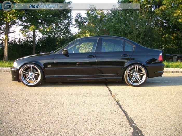 E46 330i schwarz 2 mit Performance 313 in 19 Zoll - 3er BMW - E46 E46 330i schwarz 2 mit Performance 313 in 19 Zoll - 3er BMW - E46