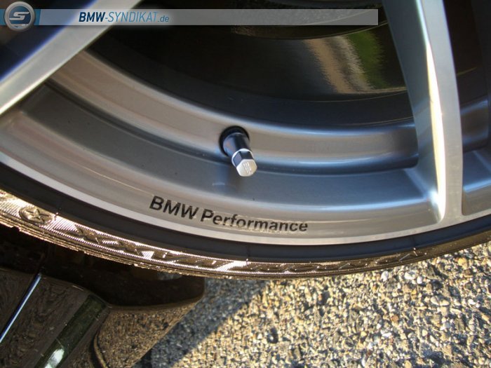 E46 330i schwarz 2 mit Performance 313 in 19 Zoll - 3er BMW - E46 E46 330i schwarz 2 mit Performance 313 in 19 Zoll - 3er BMW - E46