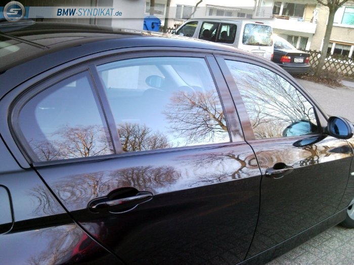 Schwarzer E90 320D - 3er BMW - E90 / E91 / E92 / E93 Schwarzer E90 320D - 3er BMW - E90 / E91 / E92 / E93