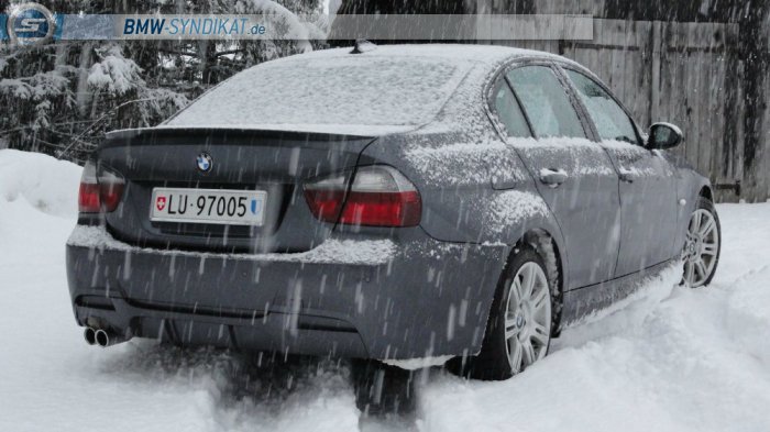 Dezent Performance 330XI Neue Felgen - 3er BMW - E90 / E91 / E92 / E93 Dezent Performance 330XI Neue Felgen - 3er BMW - E90 / E91 / E92 / E93