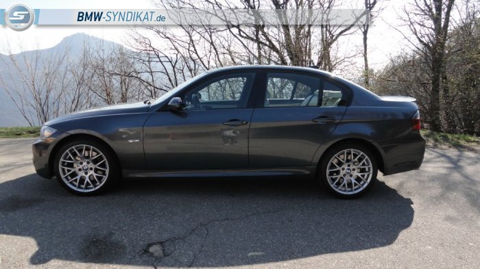 Dezent Performance 330XI Neue Felgen - 3er BMW - E90 / E91 / E92 / E93 Dezent Performance 330XI Neue Felgen - 3er BMW - E90 / E91 / E92 / E93