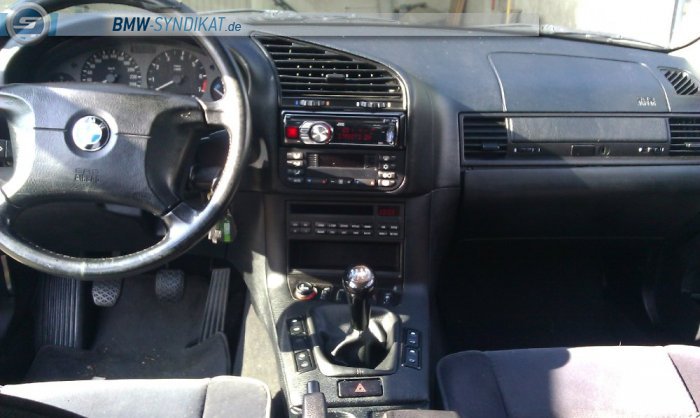 328i Limo in Montralblau - 3er BMW - E36