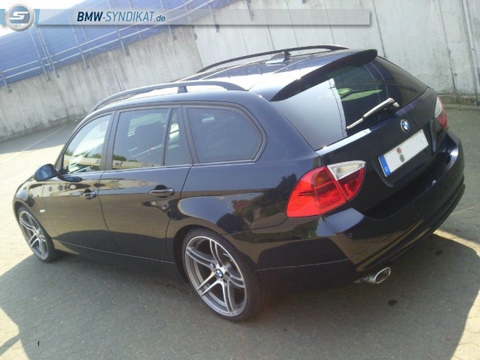 320d Touring Carbon Schwarz Metallic - 3er BMW - E90 / E91 / E92 / E93 320d Touring Carbon Schwarz Metallic - 3er BMW - E90 / E91 / E92 / E93