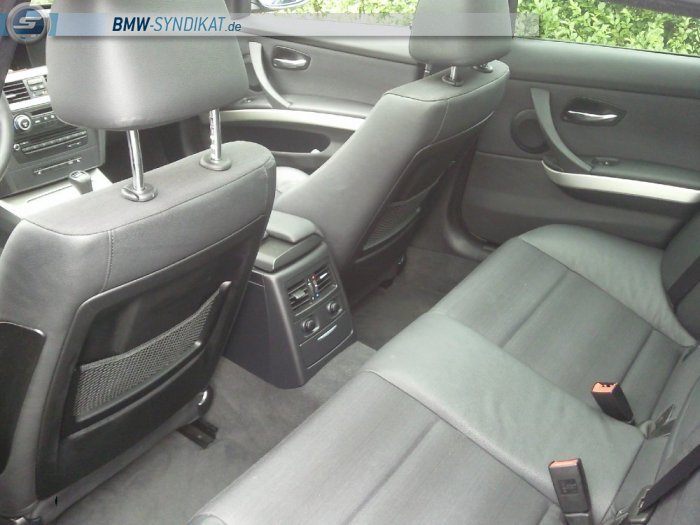 320d Touring Carbon Schwarz Metallic - 3er BMW - E90 / E91 / E92 / E93 320d Touring Carbon Schwarz Metallic - 3er BMW - E90 / E91 / E92 / E93