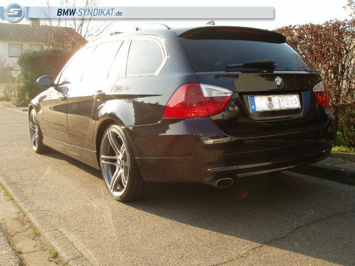 320d Touring Carbon Schwarz Metallic - 3er BMW - E90 / E91 / E92 / E93 320d Touring Carbon Schwarz Metallic - 3er BMW - E90 / E91 / E92 / E93