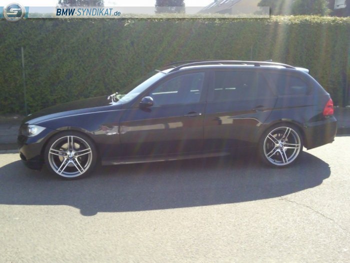 320d Touring Carbon Schwarz Metallic - 3er BMW - E90 / E91 / E92 / E93 320d Touring Carbon Schwarz Metallic - 3er BMW - E90 / E91 / E92 / E93