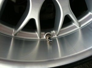 ROD  Felge in 10x18 ET  mit Continental SP Conti3 Reifen in 255/35/18 montiert hinten und mit folgenden Nacharbeiten am Radlauf: Kanten geb�rdelt Hier auf einem 5er BMW E39 530d (Limousine) Details zum Fahrzeug / Besitzer