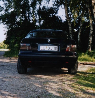 E36 318i Limo mit Chrom-Felgen - 3er BMW - E36