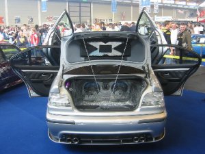 BMW E39 - mit NOS & Fl�gelt�ren + KOMPRESSOR + 20" - 5er BMW - E39