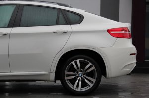 BMW M Doppelspeiche 300 Felge in 11x20 ET 35 mit Bridgestone Dueler H/P Reifen in 315/35/20 montiert hinten Hier auf einem X6 BMW E71 X6M (SAC) Details zum Fahrzeug / Besitzer
