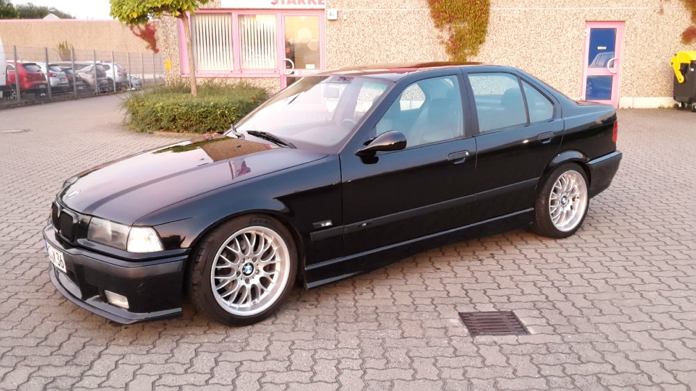 BMW 323i Limousine Schwarz 2 - 3er BMW - E36