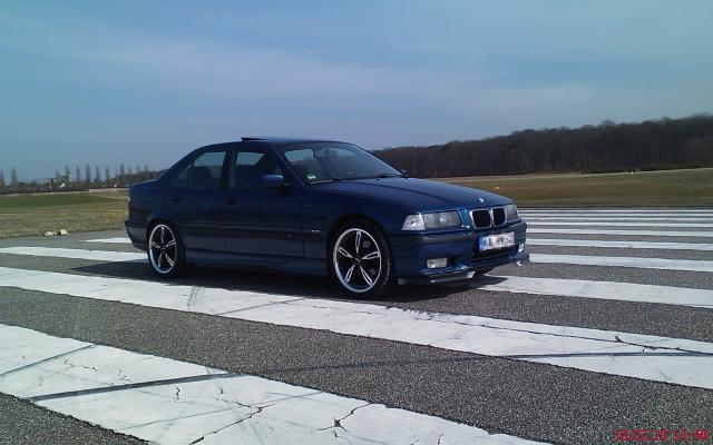 318i Avusblau metallic M-Paket - 3er BMW - E36