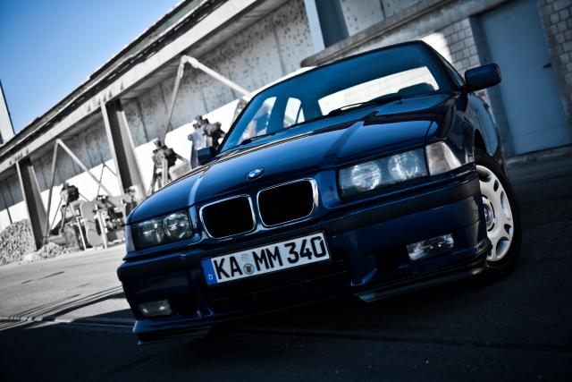 318i Avusblau metallic M-Paket - 3er BMW - E36