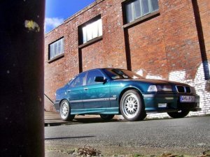 323i Limo, Bostongrün - Style 29M - 3er BMW - E36 323i Limo, Bostongrün - Style 29M - 3er BMW - E36