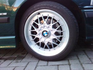 BBS RC041 / Styling 29 Felge in 7.5x17 ET 41 mit Nexen N3000 Reifen in 225/45/17 montiert vorn Hier auf einem 3er BMW E36 323i (Limousine) Details zum Fahrzeug / Besitzer