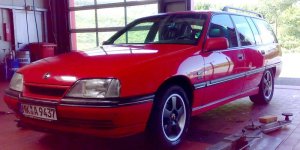 RED-ONE - 3er BMW - E30 RED-ONE - 3er BMW - E30