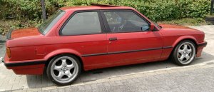 RED-ONE - 3er BMW - E30 RED-ONE - 3er BMW - E30