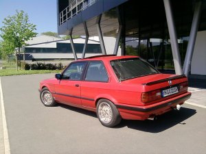 RED-ONE - 3er BMW - E30 RED-ONE - 3er BMW - E30