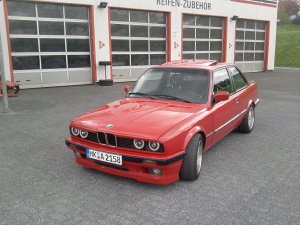 RED-ONE - 3er BMW - E30 RED-ONE - 3er BMW - E30