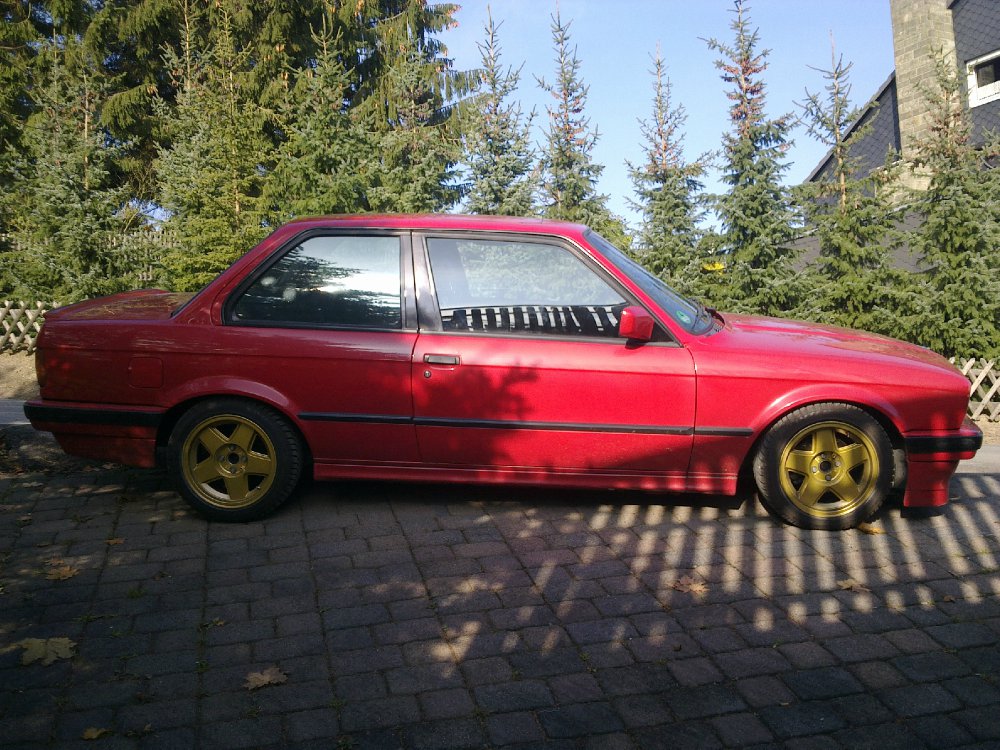 RED-ONE - 3er BMW - E30