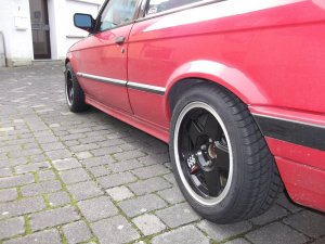 RED-ONE - 3er BMW - E30