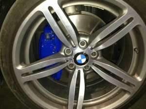 BMW M6 Felge in 8.5x19 ET 12 mit Michelin Pilot sport Reifen in 245/35/19 montiert vorn mit 15 mm Spurplatten Hier auf einem 5er BMW E61 550i (Touring) Details zum Fahrzeug / Besitzer