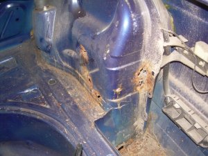 Blauer Alltagsrenner - 3er BMW - E30