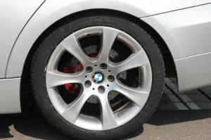BBS Styling 124 Felge in 9x18 ET 32 mit BMW Barum H3 Reifen in 255/35/18 montiert hinten mit 10 mm Spurplatten Hier auf einem 3er BMW E91 320d (Touring) Details zum Fahrzeug / Besitzer