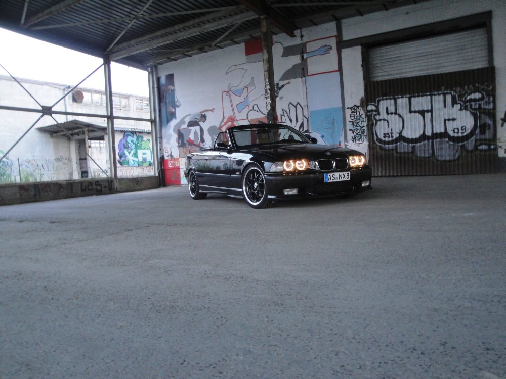 328i Cabrio -  Traum in Schwarz - 3er BMW - E36