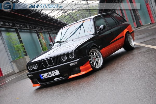 EX E30 318i Touring Bi - Color - 3er BMW - E30