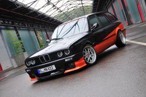 EX E30 318i Touring Bi - Color - 3er BMW - E30 EX E30 318i Touring Bi - Color - 3er BMW - E30
