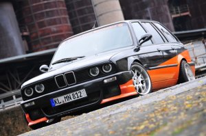 EX E30 318i Touring Bi - Color - 3er BMW - E30 EX E30 318i Touring Bi - Color - 3er BMW - E30