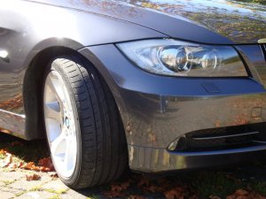 BMW e90 330i Dezent ist Trend - 3er BMW - E90 / E91 / E92 / E93 BMW e90 330i Dezent ist Trend - 3er BMW - E90 / E91 / E92 / E93
