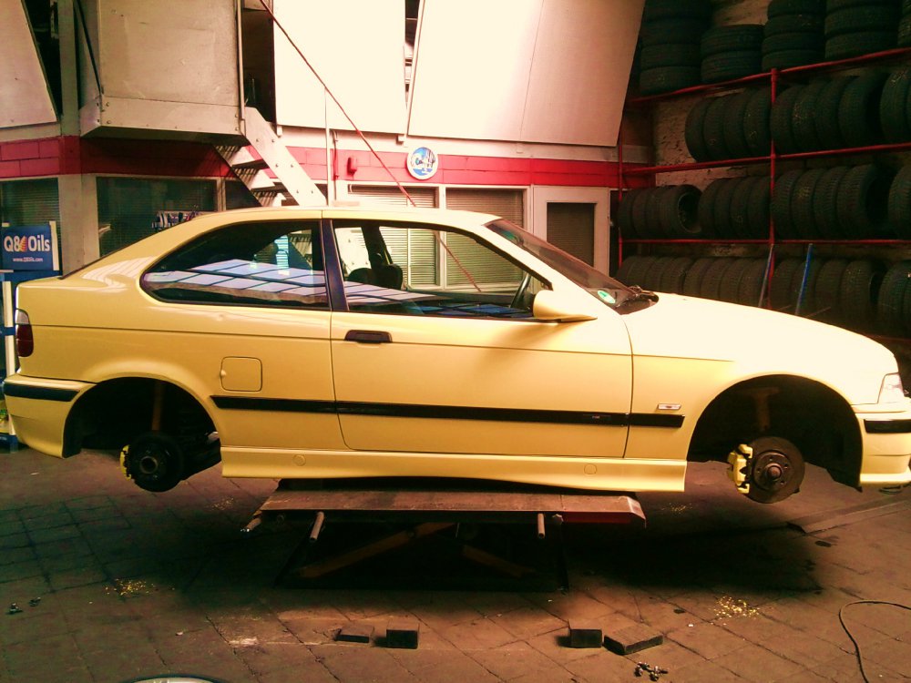 318ti Dakargelb mit Sternspeiche M 193 - 3er BMW - E36