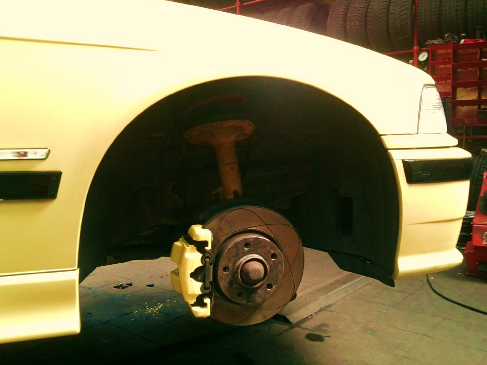 318ti Dakargelb mit Sternspeiche M 193 - 3er BMW - E36