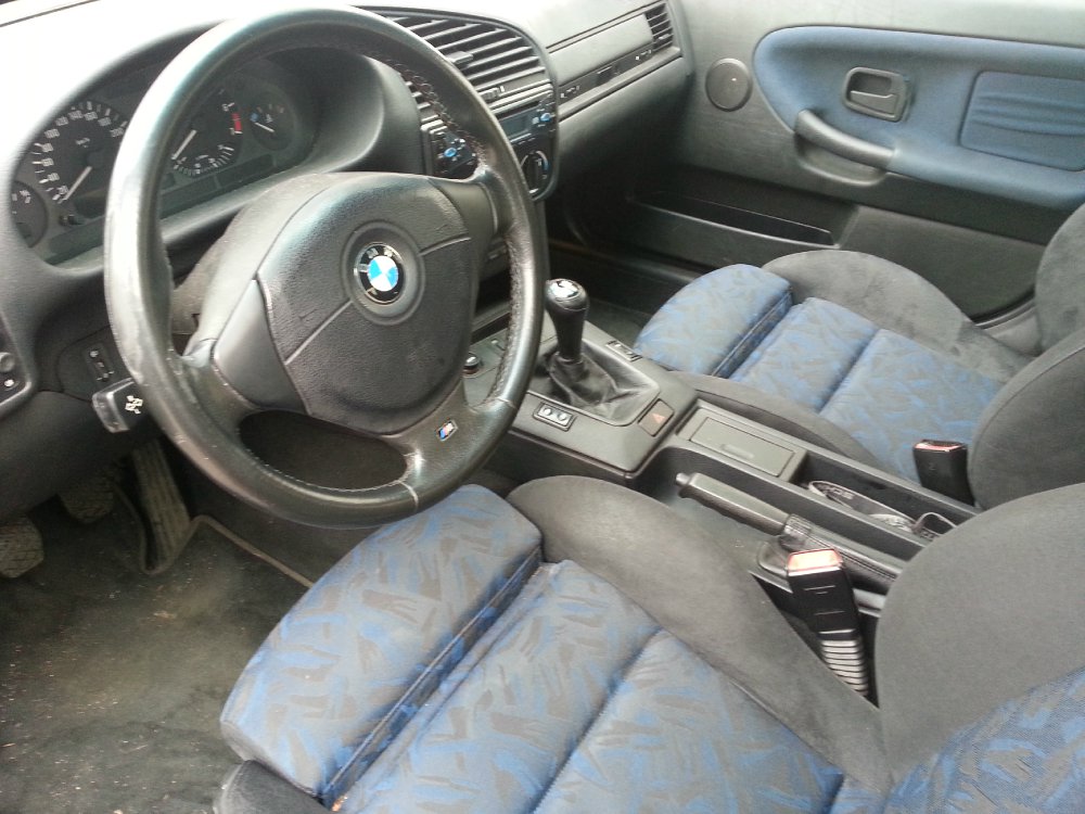 Avusblauer 320i Sport Edition - 3er BMW - E36