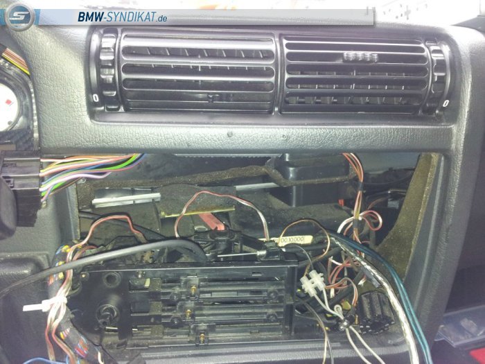 Doppel DIN Radio Einbauen,,, [ 3er BMW E30 Forum ]