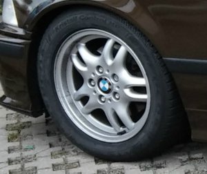 BMW Styling 30 Winterfelgen Felge in 7x16 ET 46 mit Fulda Control HP Winter Reifen in 225/50/16 montiert vorn mit 5 mm Spurplatten Hier auf einem 3er BMW E36 320i (Coupe) Details zum Fahrzeug / Besitzer