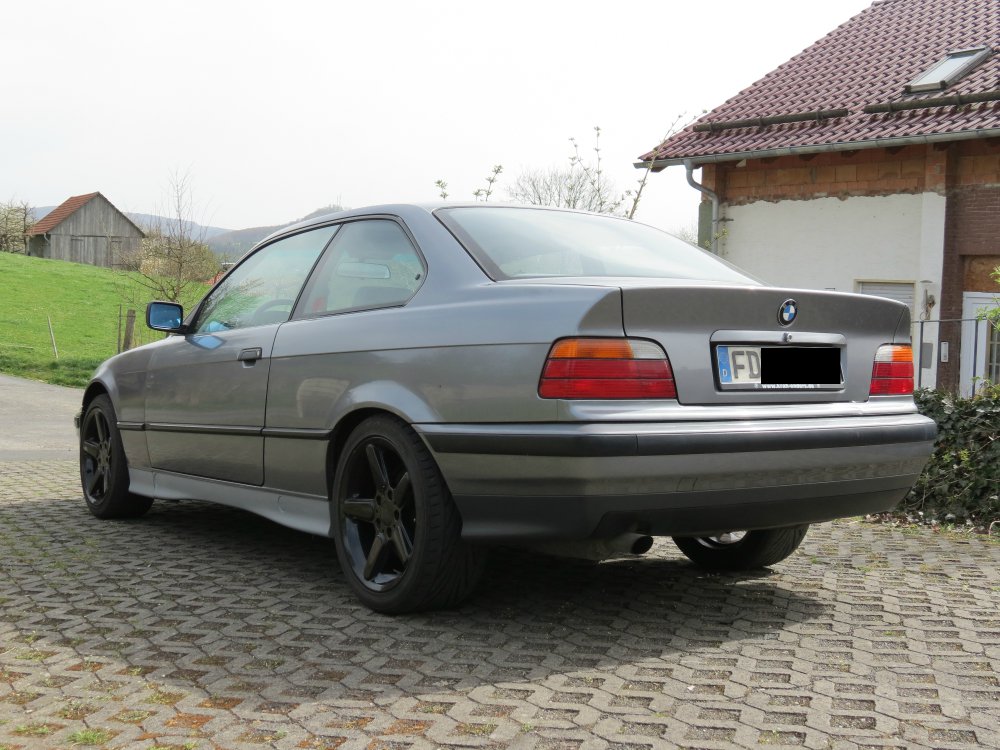 BMW 320 Coupe - 3er BMW - E36