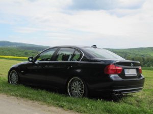 e90 330i LCI - 3er BMW - E90 / E91 / E92 / E93