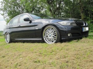 e90 330i LCI - 3er BMW - E90 / E91 / E92 / E93