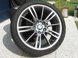 BMW 325d ///M Packet "Performance" - 3er BMW - E90 / E91 / E92 / E93 BMW 325d ///M Packet "Performance" - 3er BMW - E90 / E91 / E92 / E93