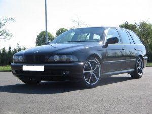 E 39 540 selten gewordenes VFL Modell - 5er BMW - E39