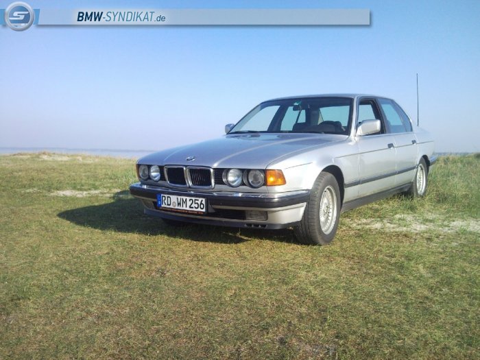 Моделька bmw e32