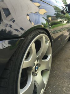 BMW Styling 63 Felge in 10x19 ET 45 mit - Eigenbau - Tracmax Reifen in 235/35/19 montiert hinten mit 20 mm Spurplatten Hier auf einem 3er BMW E46 325i (Cabrio) Details zum Fahrzeug / Besitzer