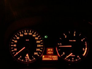 Läuft und Läuft 212000Km auf der Uhr - 3er BMW - E90 / E91 / E92 / E93 Läuft und Läuft 212000Km auf der Uhr - 3er BMW - E90 / E91 / E92 / E93