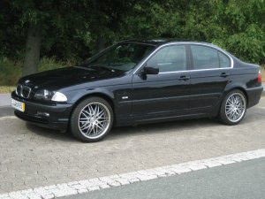 323i A Carbonschwarz 18 Zoll - 3er BMW - E46