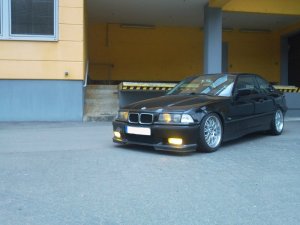 Black & Yellow - 3er BMW - E36 Black & Yellow - 3er BMW - E36