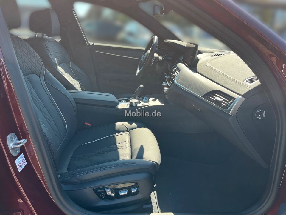 BMW G31 LCI Aventurinrotmettalic - 5er BMW - G30 / G31 und M5